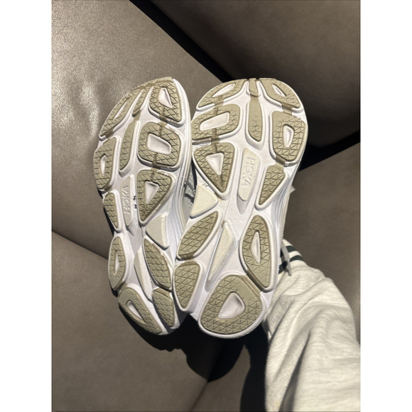 EUC WOMEN’S HOKA ONE BONDI 8 SIZE 11 B WIDE GREY PINK SHOES - Picture 5 of 12